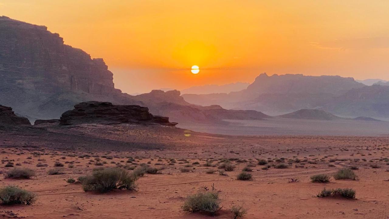 Wadi Rum Pyramids Camp מראה חיצוני תמונה